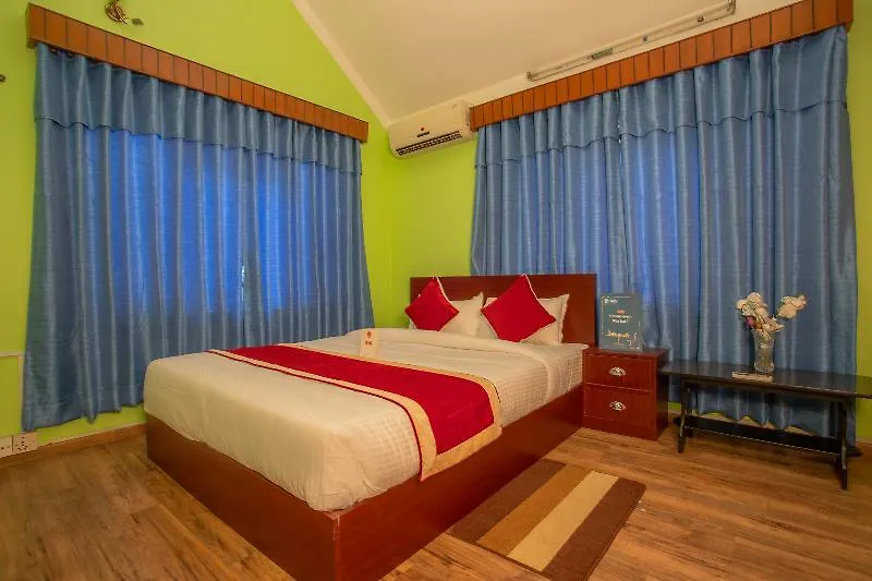 Oyo 146 Somewhere Hotel & Resturant Kathmandu 2*,